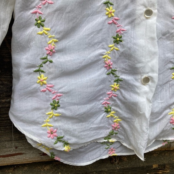 Alice Stuart Embroidered Button-Up Ruffly Top - Picture 7 of 13
